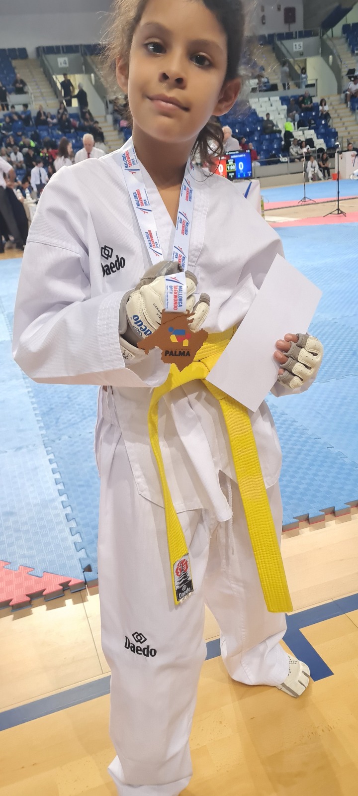 WhatsApp Image 2025-10-19 at 18.47.11 (2)